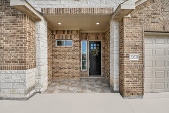 2003 Marthoman Drive in Missouri City, TX - Building Photo - Building Photo