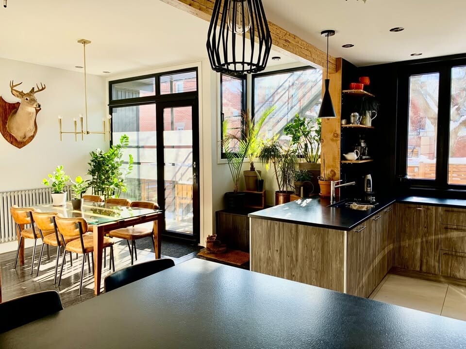 7930 Boyer Rue in Montréal, QC - Building Photo