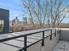 402 NE 2nd St in Minneapolis, MN - Building Photo - Building Photo