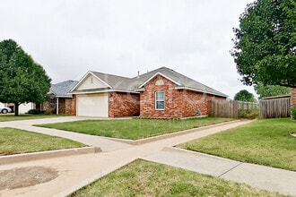 12005 NW 135th St in Piedmont, OK - Building Photo - Building Photo