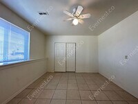 587 Woodward Ave photo'
