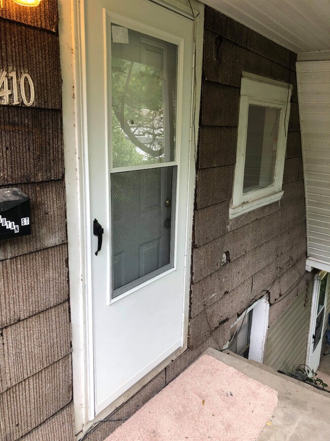 410 Guyan St, Unit 410 guyan street Logan WV