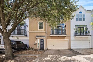 5811 Maxie St in Houston, TX - Building Photo