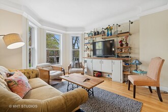 1837 W Eddy St in Chicago, IL - Building Photo - Building Photo
