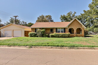 3001 22nd St in Lubbock, TX - Building Photo - Building Photo