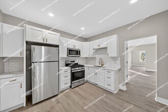 13923 Couwlier Ave in Warren, MI - Building Photo - Building Photo