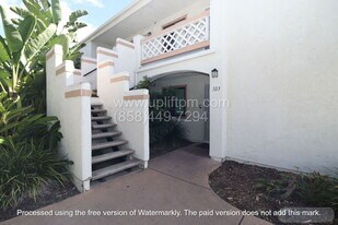 9356 Twin Trails Dr in San Diego, CA - Building Photo