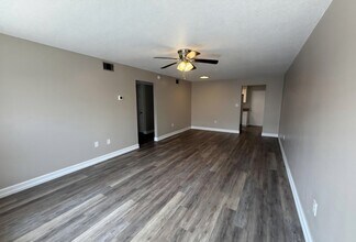 190 E Olmstead Dr, Unit E11 in Titusville, FL - Building Photo - Building Photo