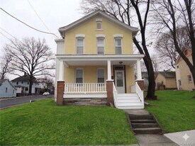 63 Broad St in Middletown, NY - Building Photo