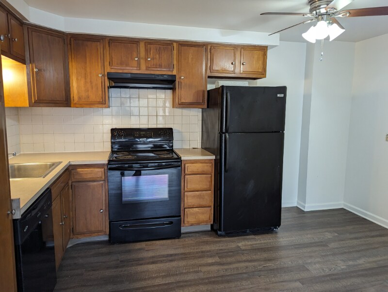 2715 Eggert Rd-Unit -7 in Tonawanda, NY - Building Photo