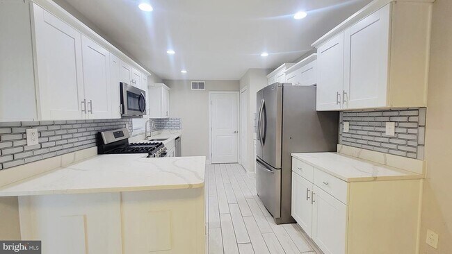 12400 Shadow Ln in Bowie, MD - Building Photo - Building Photo