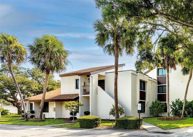 property at 2207 Belleair Rd