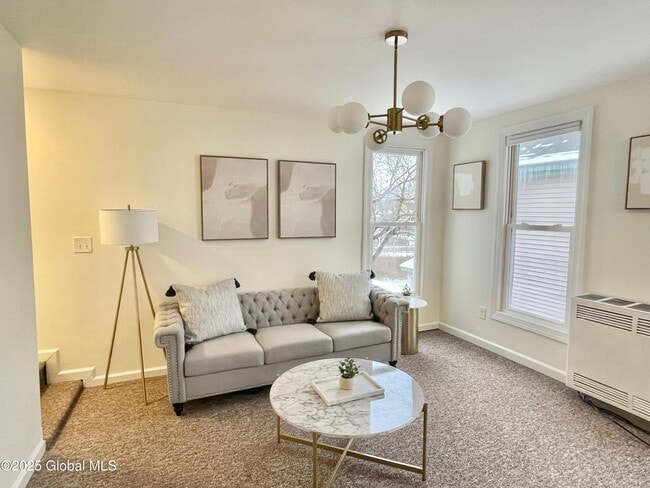 146 Washington St in Saratoga Springs, NY - Building Photo - Building Photo