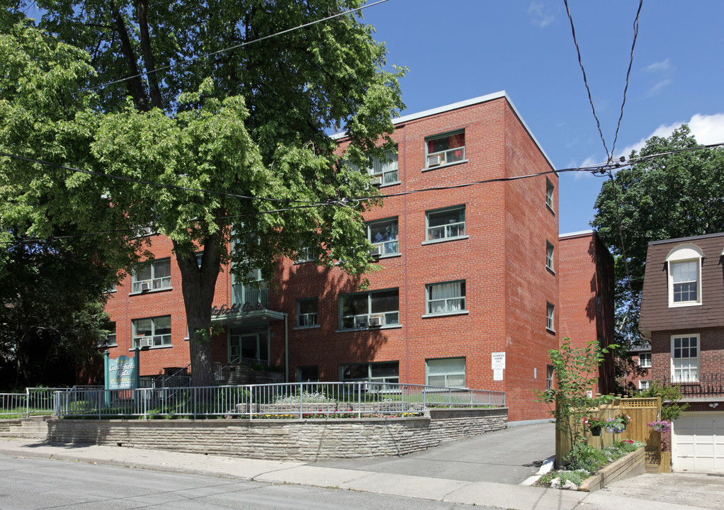 Castlefield Apartments in Toronto, ON - Building Photo