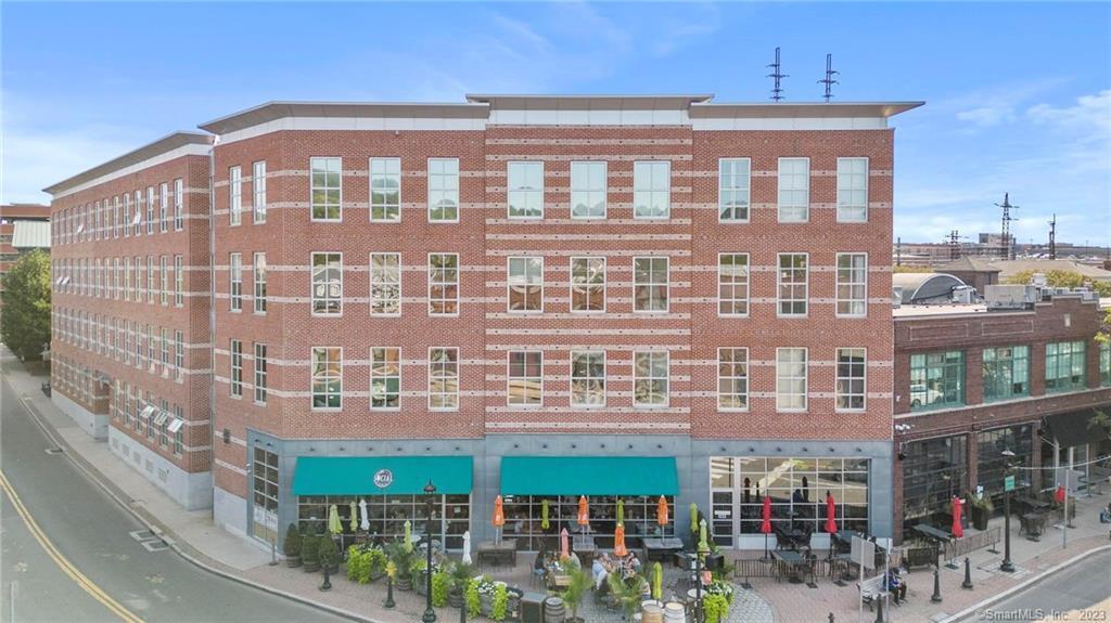 10 Ann St in Norwalk, CT - Building Photo