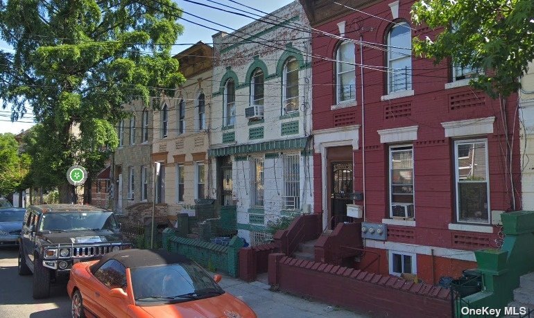 609 Warwick St in Brooklyn, NY - Building Photo