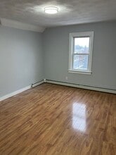 483 Pontiac Ave in Cranston, RI - Building Photo - Building Photo