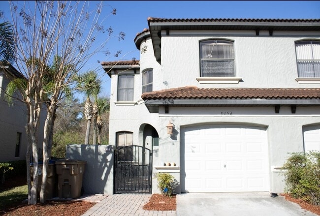 property at 3156 Via Palma Ln