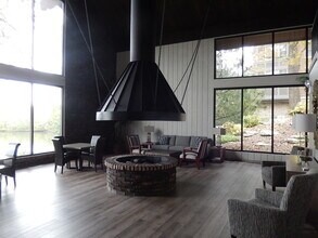 120 Lakeview Dr in Bloomingdale, IL - Building Photo - Building Photo