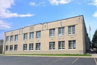 Hartford Square in Hartford City, IN - Building Photo - Building Photo