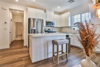 25 Barbara Ln in Las Vegas, NV - Foto de edificio - Building Photo