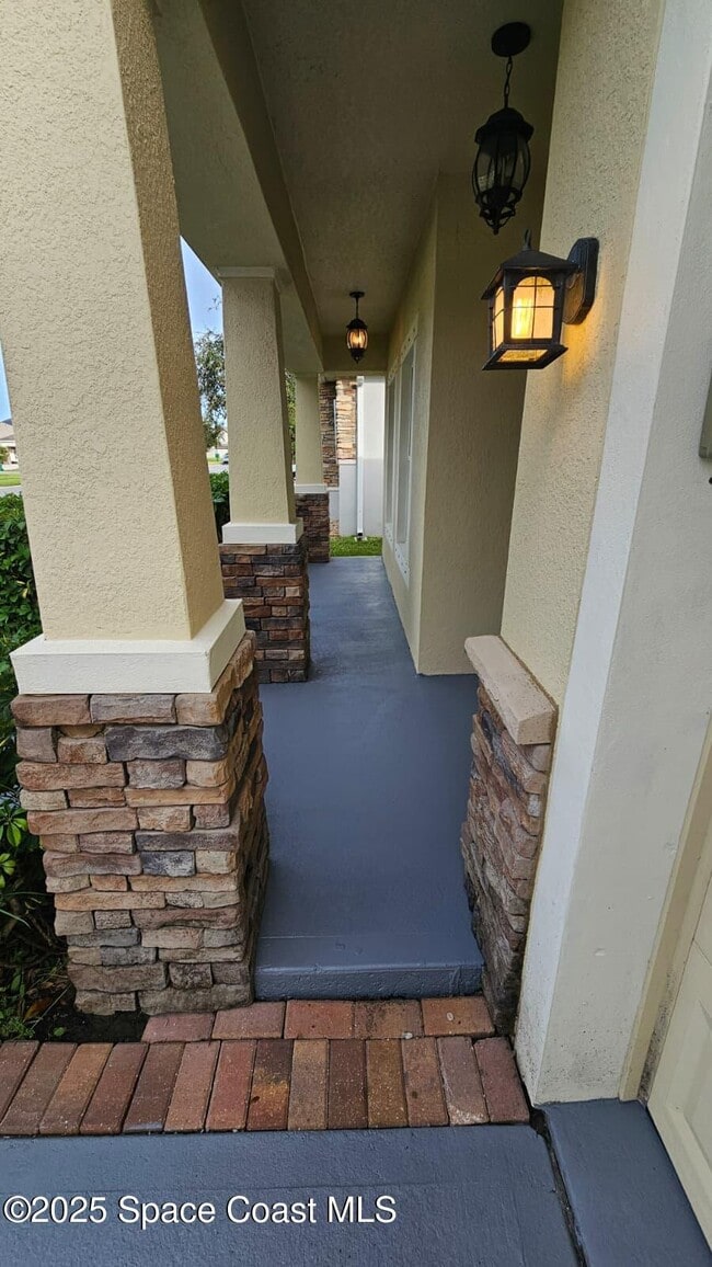 1877 Attilburgh Blvd in West Melbourne, FL - Building Photo - Building Photo