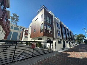 136 8th St N in St. Petersburg, FL - Building Photo - Building Photo