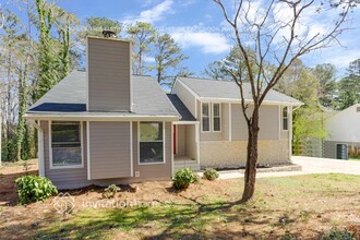 3366 Hollow Tree Dr in Decatur, GA - Building Photo - Building Photo