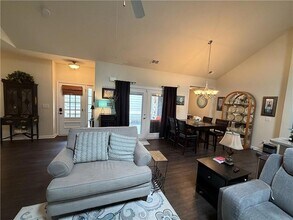 502 Camellia Ct in Acworth, GA - Foto de edificio - Building Photo