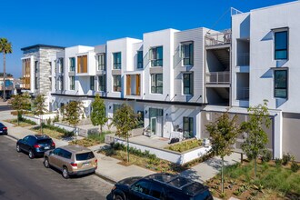 Westminster Crossing in Westminster, CA - Building Photo - Building Photo