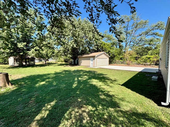 817 N Clara St in Wichita, KS - Building Photo - Building Photo