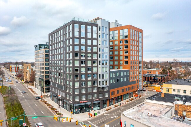 The Abbot in East Lansing, MI - Foto de edificio - Building Photo