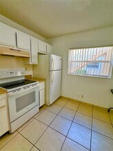 12165 Royal Palm Blvd in Coral Springs, FL - Building Photo - Building Photo