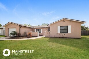 5116 N Woodcrest Dr in Winter Park, FL - Building Photo