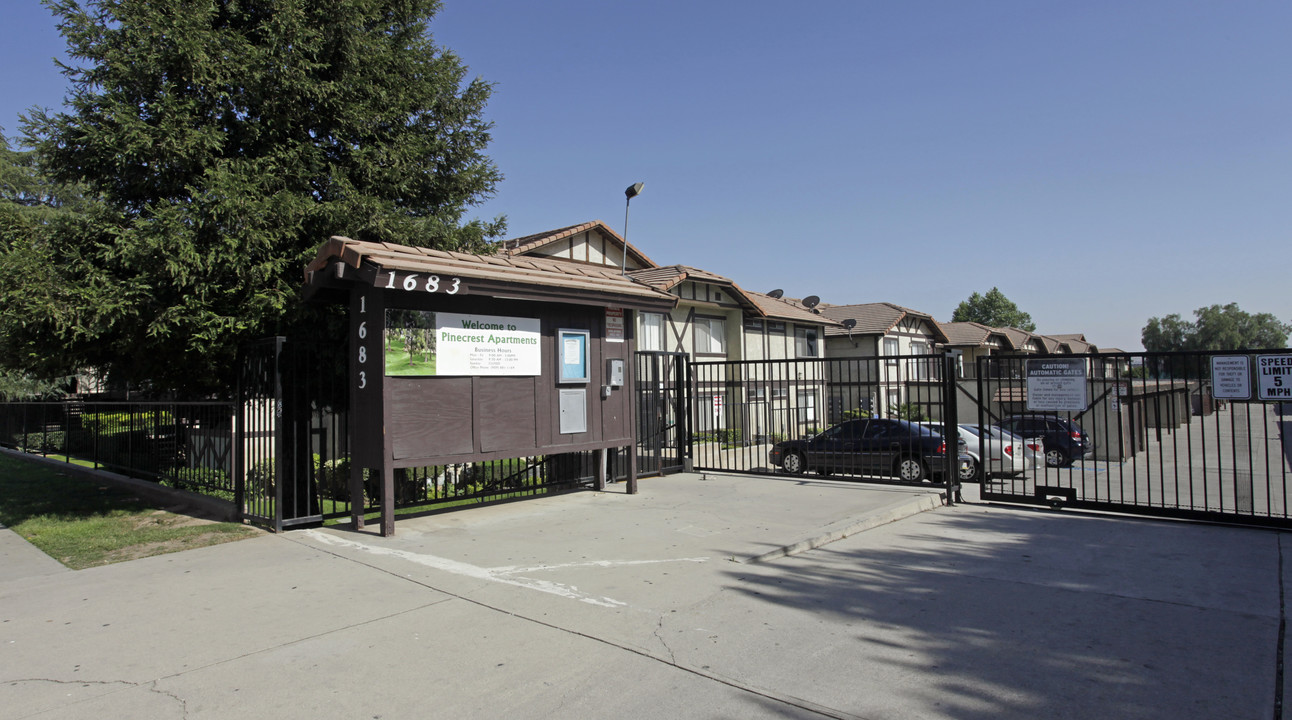 Pinecrest Apartments in San Bernardino, CA - Building Photo