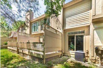 2734 Winter Garden Ct in Ann Arbor, MI - Building Photo - Building Photo