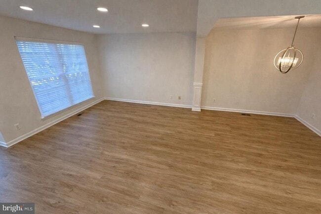 1191 Cypress Tree Pl in Herndon, VA - Building Photo - Building Photo