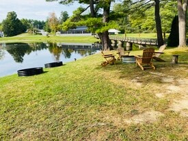 174 Perthshire Dr, Unit Studio in Amsterdam, NY - Building Photo