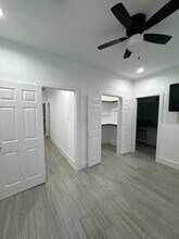 8305 Prairie View Dr in Houston, TX - Building Photo - Building Photo