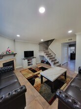 5704 E Aire Libre Ave, Unit 1057 in Scottsdale, AZ - Foto de edificio - Building Photo