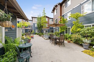Ballinger Court Senior Affordable Apartments in Edmonds, WA - Building Photo