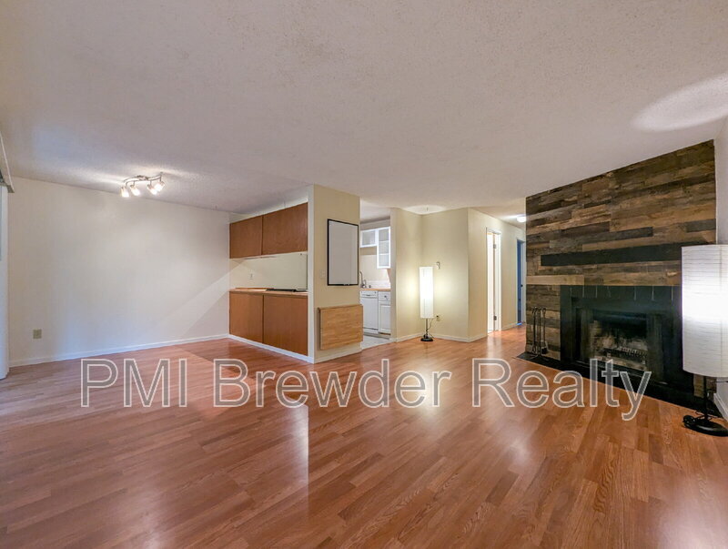 19851 25th Ave NE in Shoreline, WA - Foto de edificio