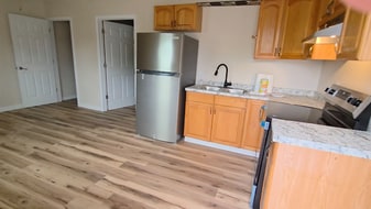 6908 MacCorkle Ave in St. Albans, WV - Building Photo