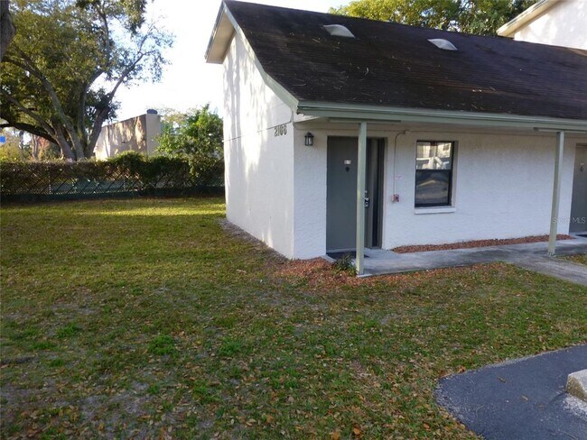 2166 Bradford St in Clearwater, FL - Building Photo - Building Photo