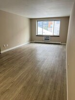 1007 N Marshall St in Milwaukee, WI - Building Photo