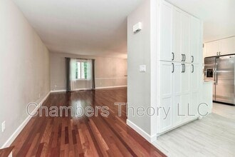 12231 Westwood Hills Dr in Herndon, VA - Building Photo - Building Photo