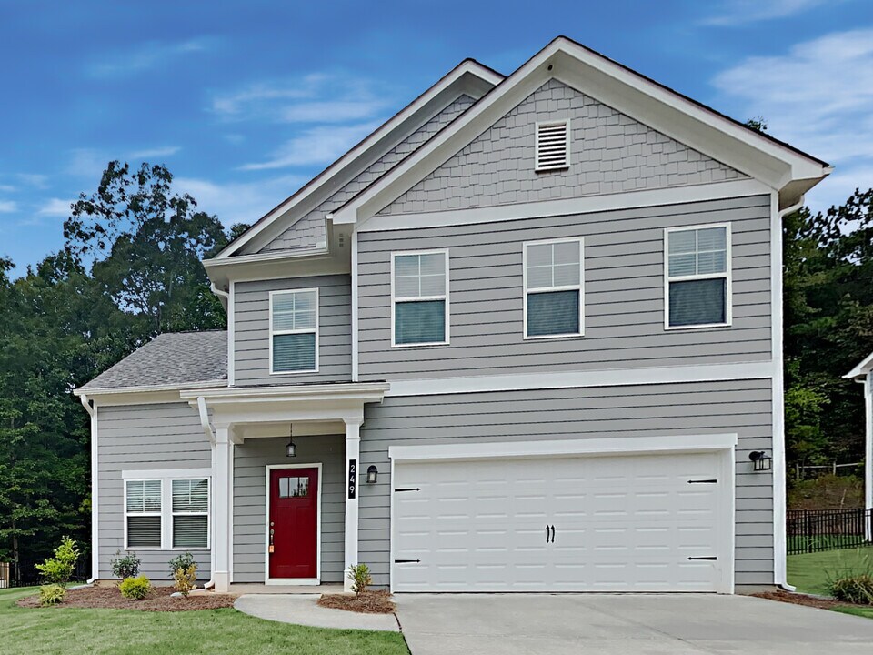 249 Camp dr in Dallas, GA - Building Photo
