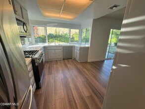 2261 Birchfield St in Simi Valley, CA - Building Photo - Building Photo