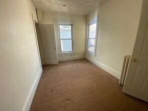 314 Ferry St, Unit 2 in Everett, MA - Building Photo - Building Photo