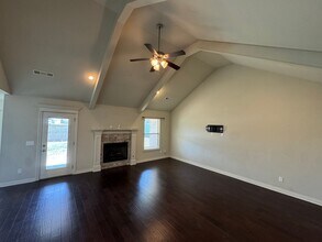 807 SW Vangough Rd in Bentonville, AR - Building Photo - Building Photo
